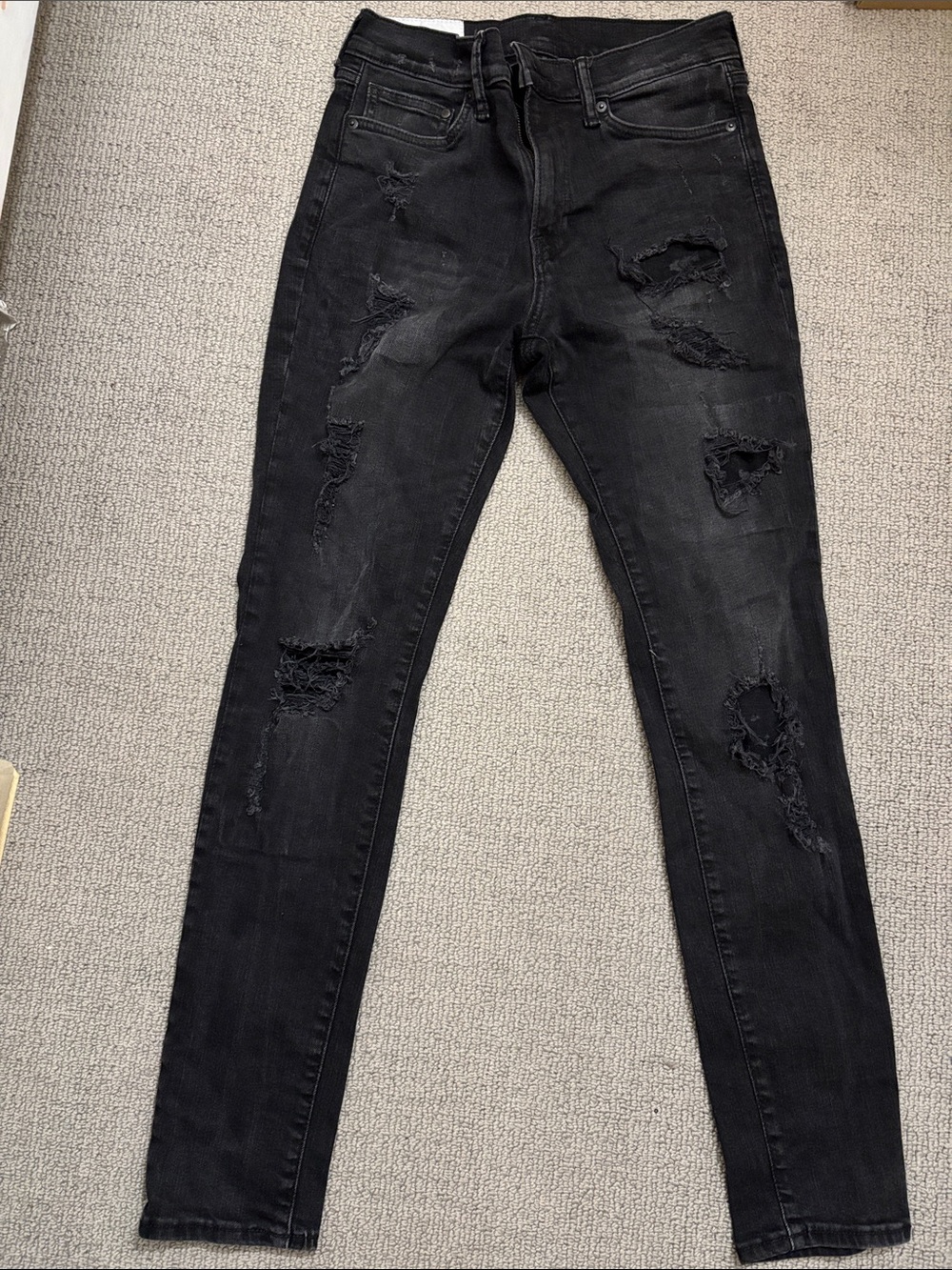 The Normal Brand Henley & H&M Men’s skinny jeans combo